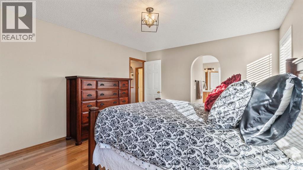 227 Rocky Ridge Close Nw, Calgary, Alberta  T3G 4X2 - Photo 28 - A2278094