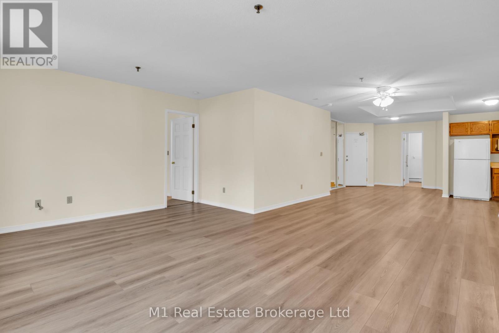 206 - 1009 Queenston Road, Cambridge, Ontario  N3H 3P3 - Photo 9 - X12681360