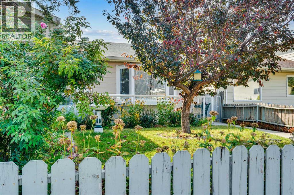 13 Falworth Way NE, Calgary, Alberta