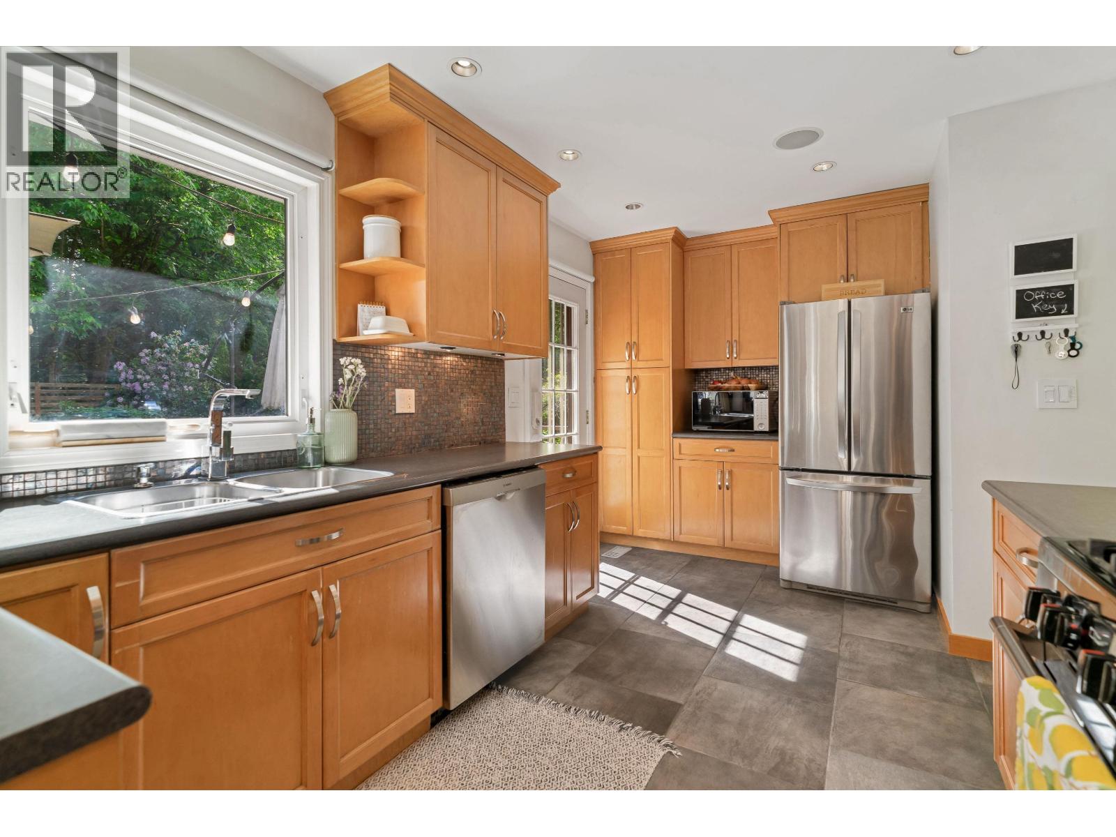 960 Thermal Drive, Coquitlam, British Columbia  V3J 6S1 - Photo 10 - R3076940