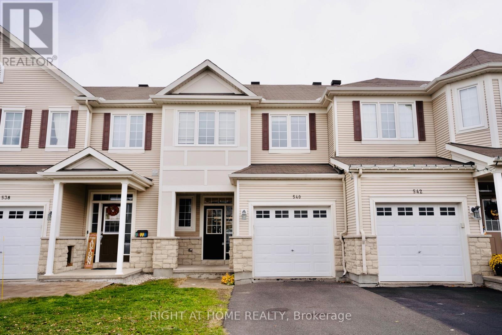 540 BARRICK HILL ROAD, Ottawa, Ontario