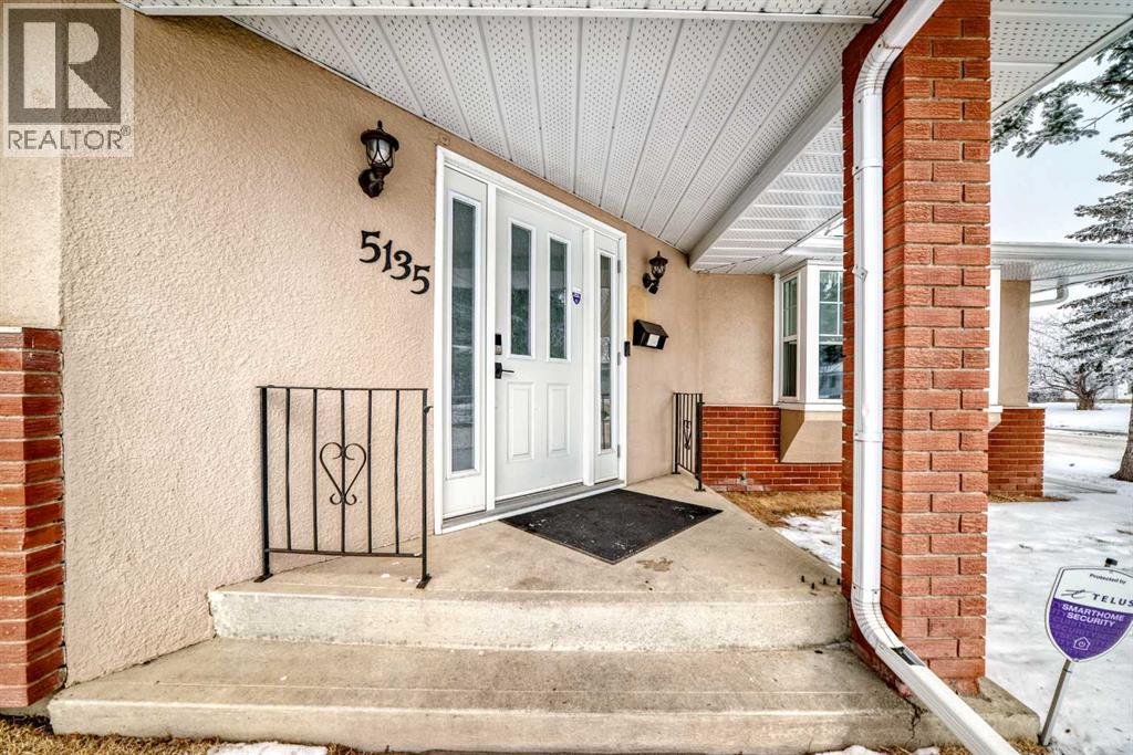 5135 48 Street Nw, Calgary, Alberta  T3A 0T2 - Photo 3 - A2278073