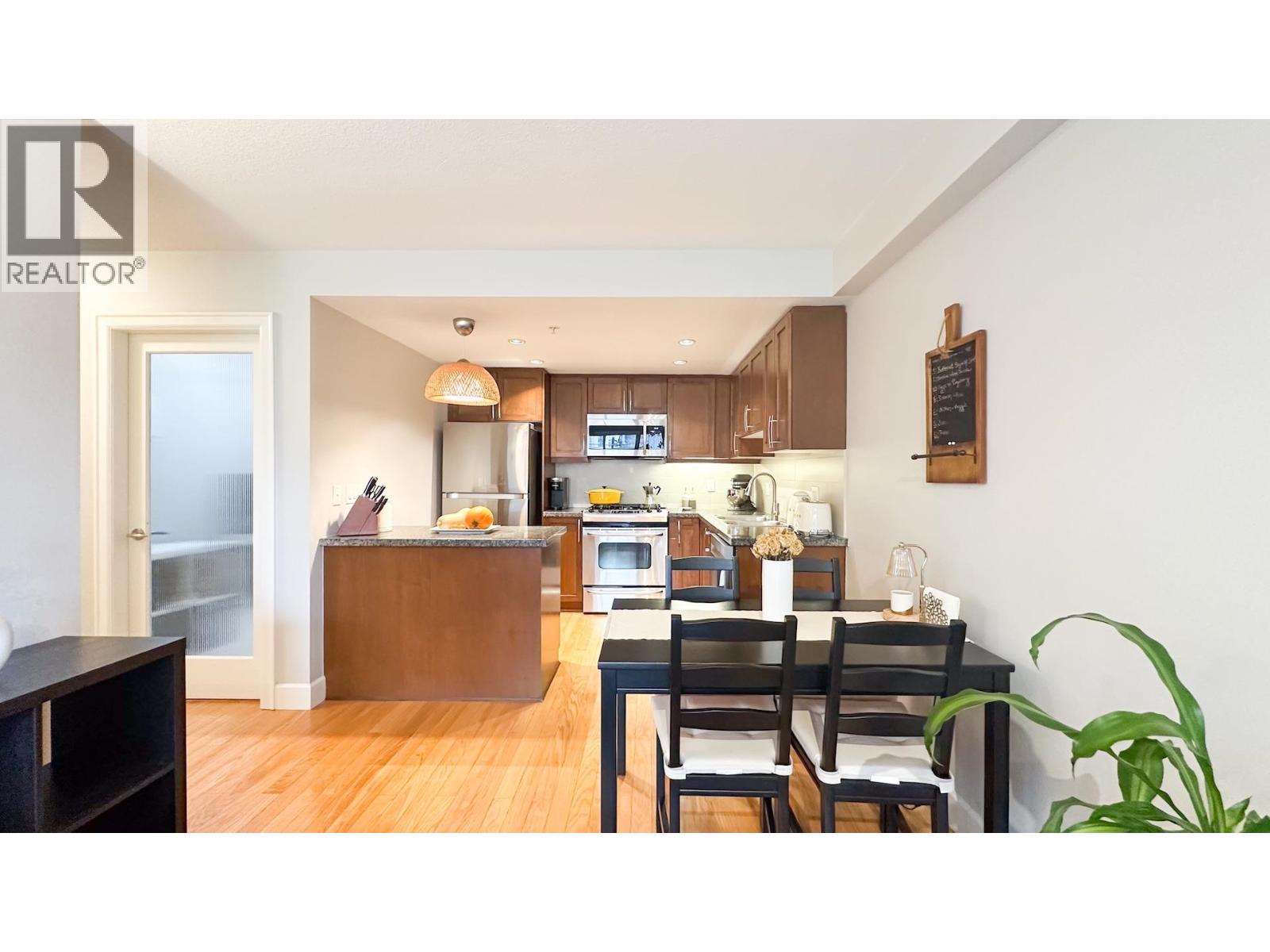 411 3811 Hastings Street, Burnaby, British Columbia  V5C 6V2 - Photo 9 - R3077740