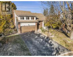 10 POMMEL CRESCENT, Ottawa, Ontario