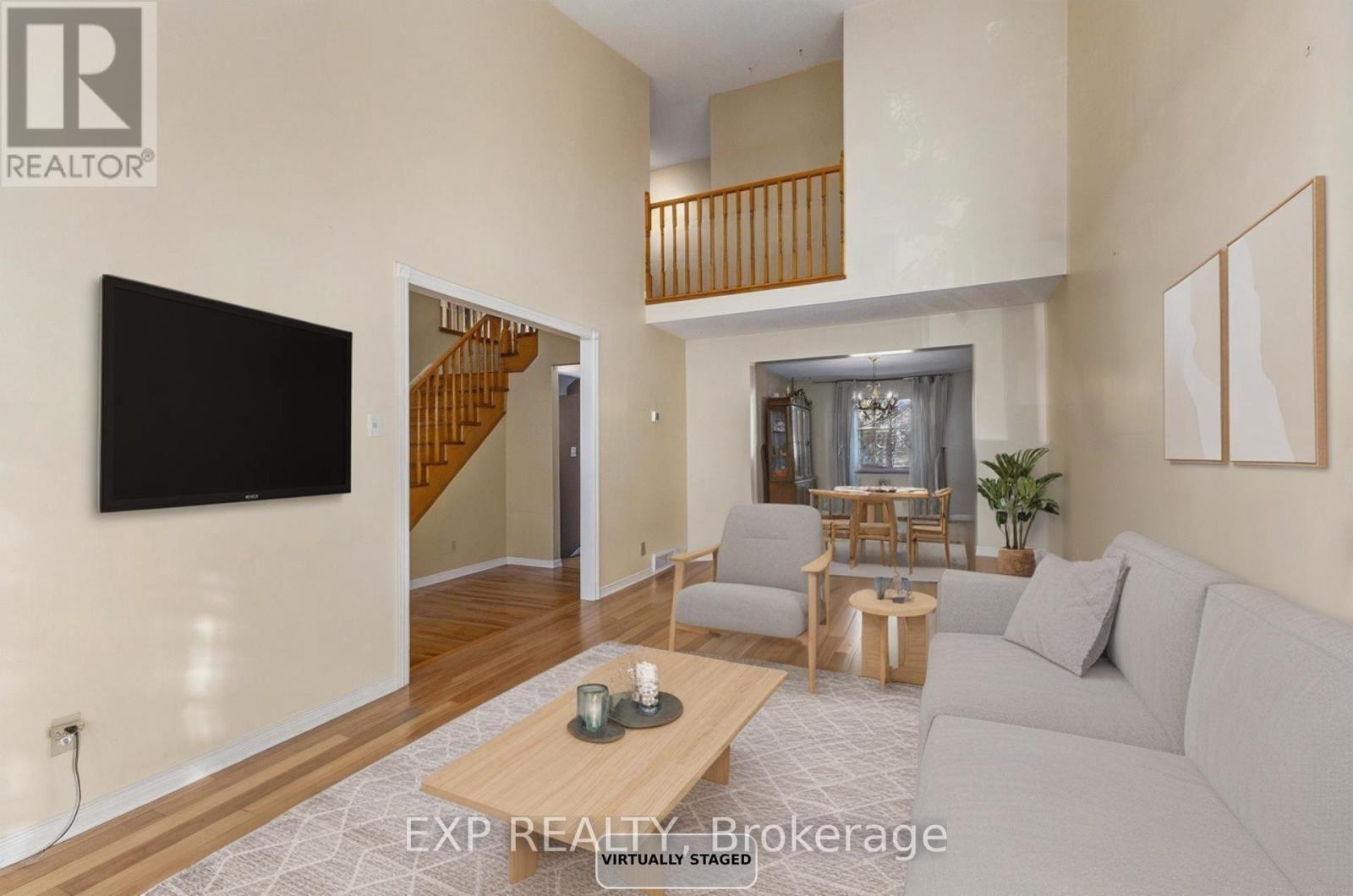 10 Pommel Crescent, Ottawa, Ontario  K2M 1A2 - Photo 4 - X12497894