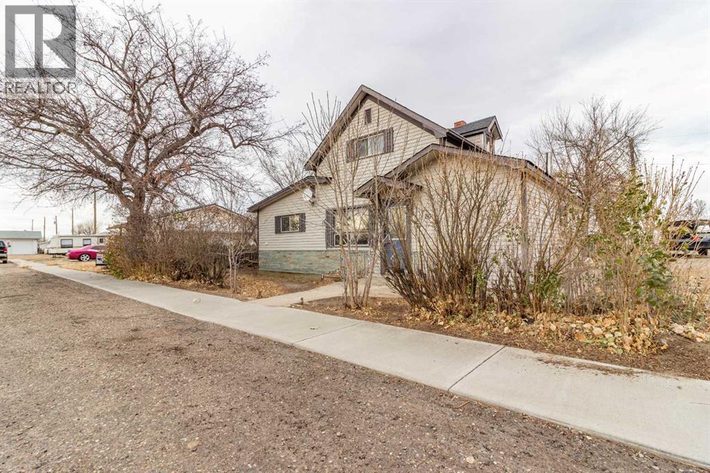 80 Pacific Avenue, Irvine, Alberta  T0J 1V0 - Photo 4 - A2277392