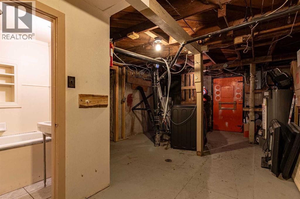 80 Pacific Avenue, Irvine, Alberta  T0J 1V0 - Photo 30 - A2277392