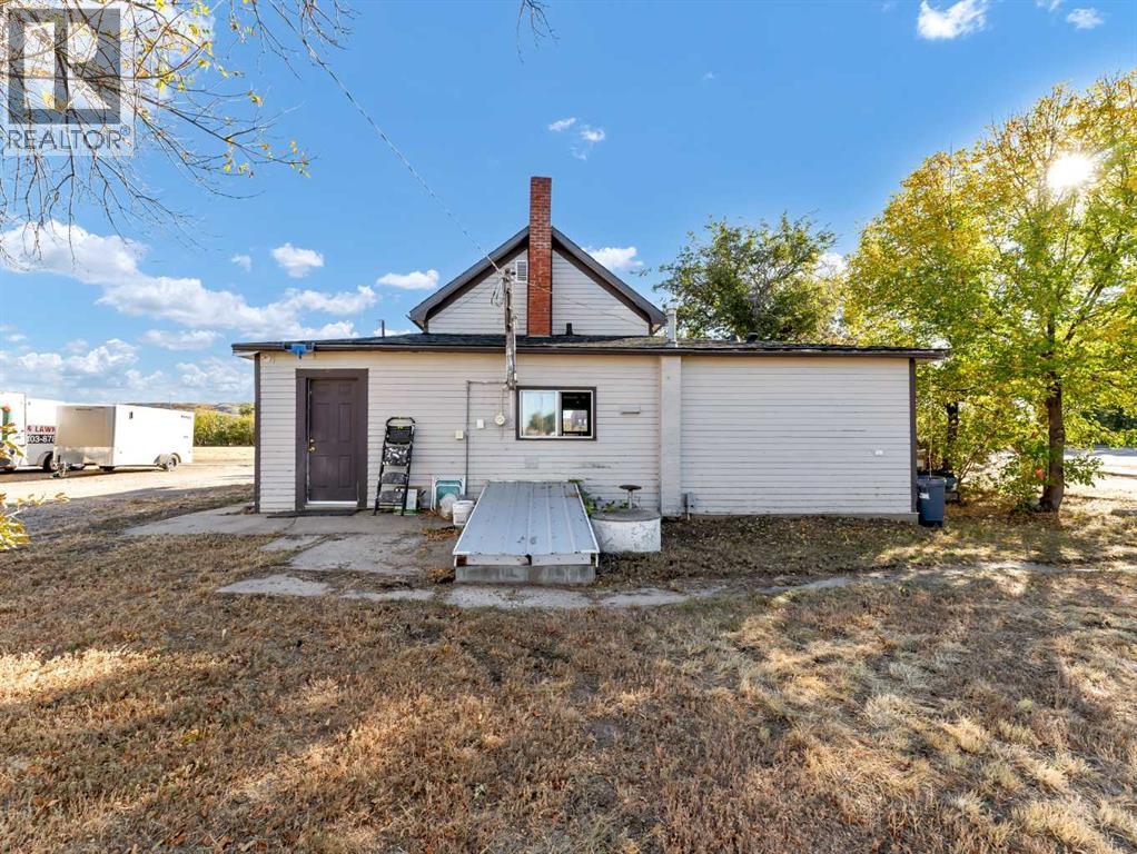 80 Pacific Avenue, Irvine, Alberta  T0J 1V0 - Photo 36 - A2277392