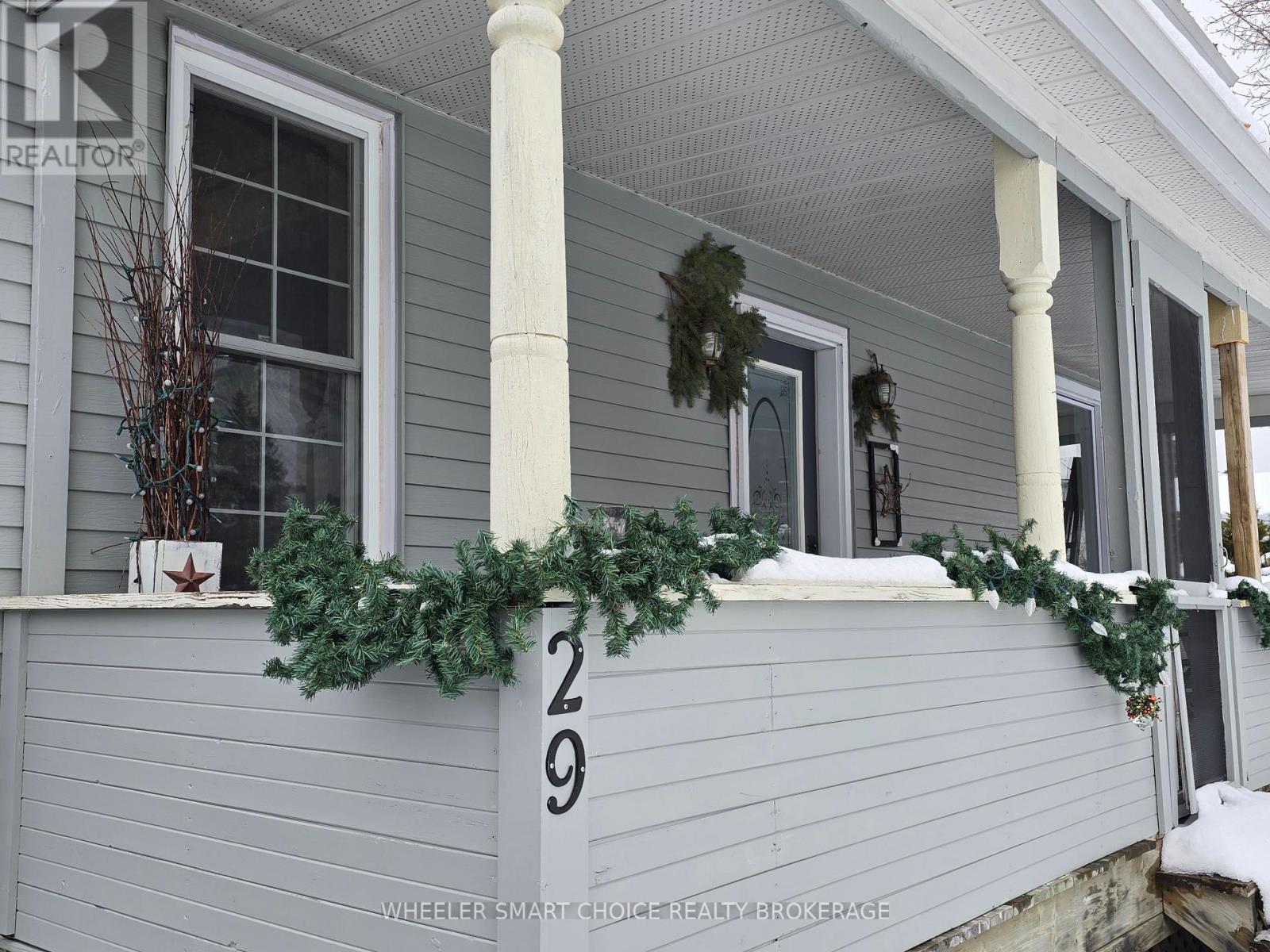 29 Pine Street, South Stormont, Ontario  K0C 1M0 - Photo 2 - X12681268