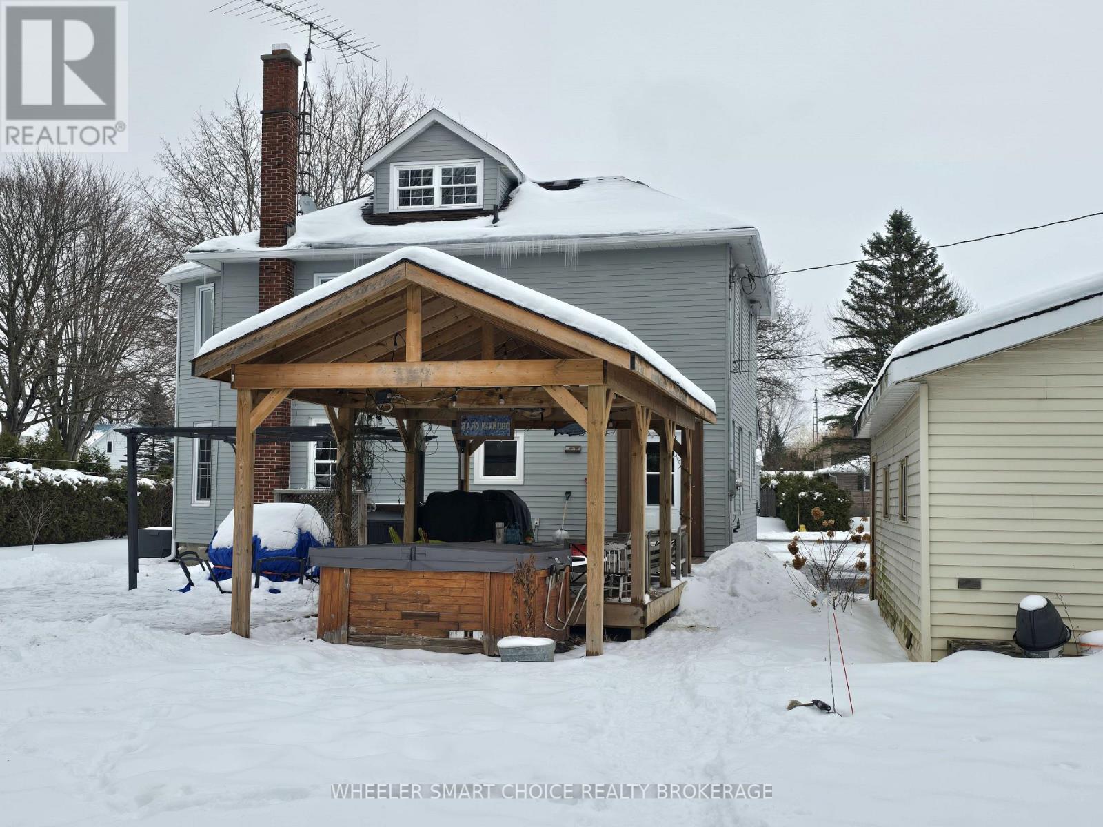 29 Pine Street, South Stormont, Ontario  K0C 1M0 - Photo 4 - X12681268