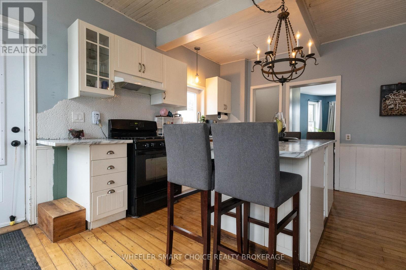 29 Pine Street, South Stormont, Ontario  K0C 1M0 - Photo 9 - X12681268