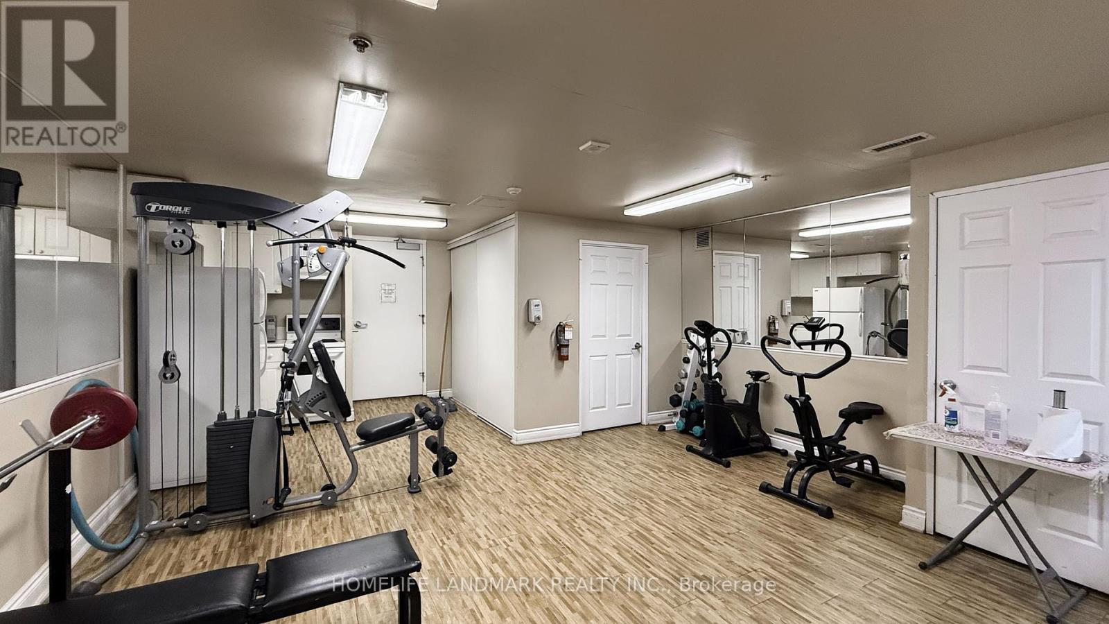 301 - 555 Wilson Heights Boulevard, Toronto, Ontario  M3H 6B5 - Photo 25 - C12681302