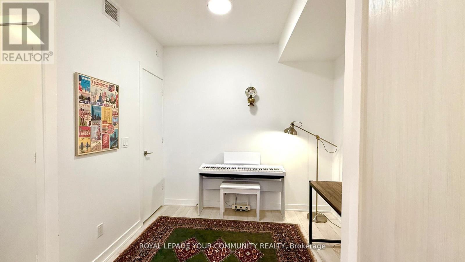 1806 - 501 St. Clair Avenue W, Toronto, Ontario  M5P 0A2 - Photo 11 - C12681314