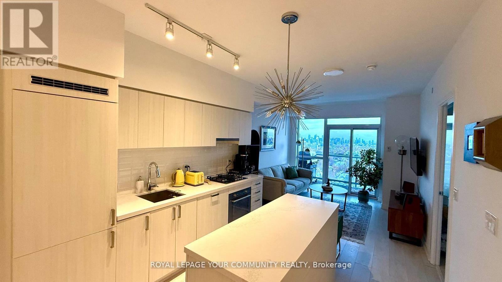 1806 - 501 St. Clair Avenue W, Toronto, Ontario  M5P 0A2 - Photo 7 - C12681314