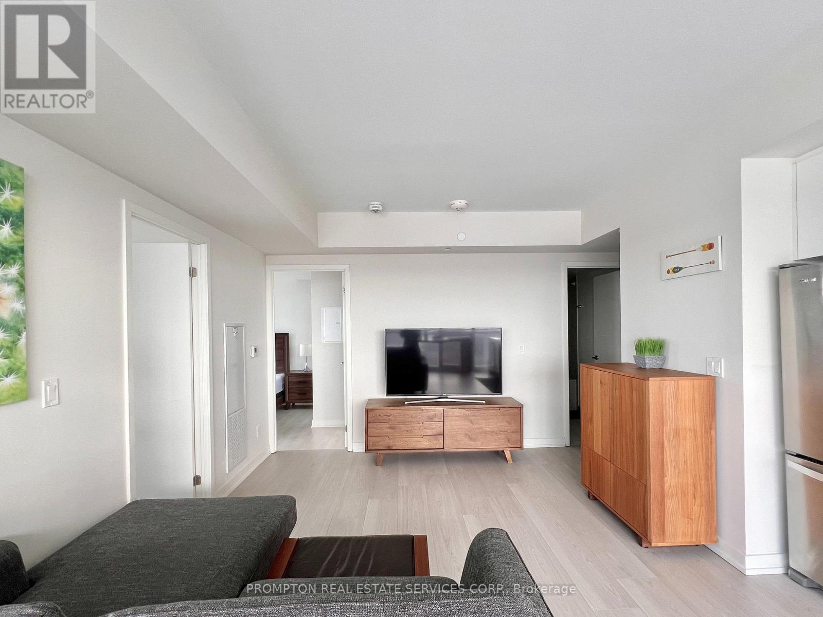 2902 - 6 Sonic Way, Toronto, Ontario  M3C 0P1 - Photo 10 - C12681324