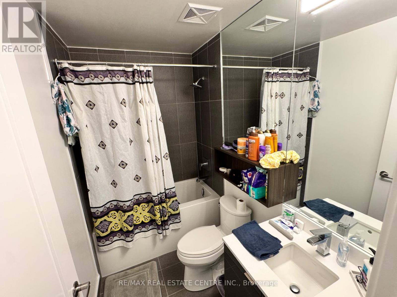 1925a - 70 Princess Street, Toronto, Ontario  M5A 0X6 - Photo 15 - C12681340