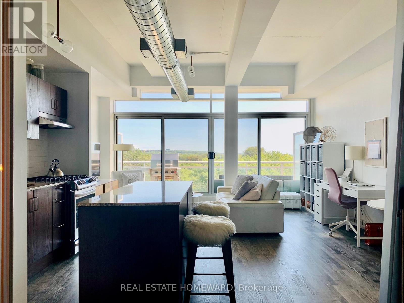 815 - 233 Carlaw Avenue, Toronto, Ontario  M4M 3N6 - Photo 1 - E12681292