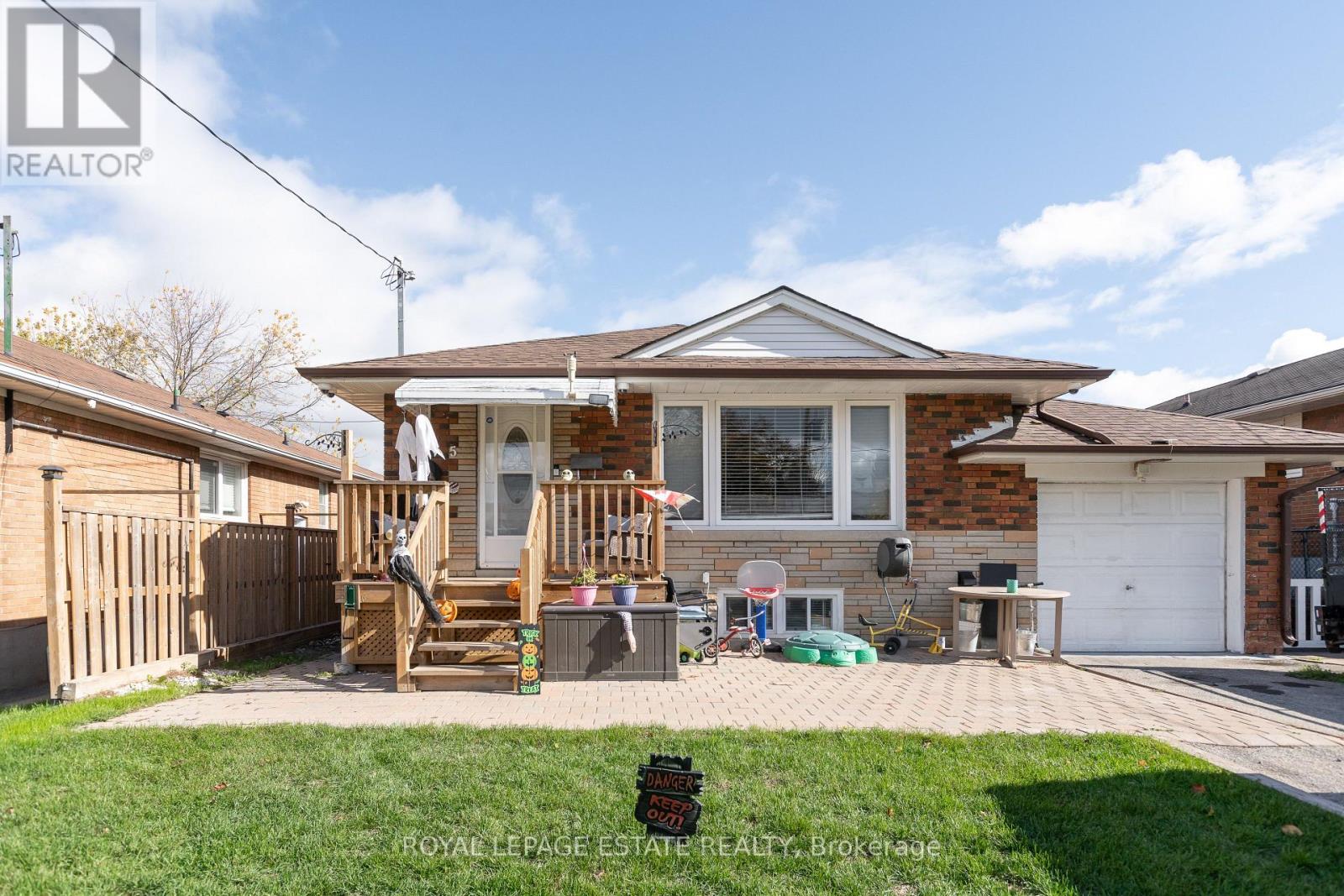 5 Barlow Road, Toronto, Ontario  M1G 2B3 - Photo 13 - E12681328