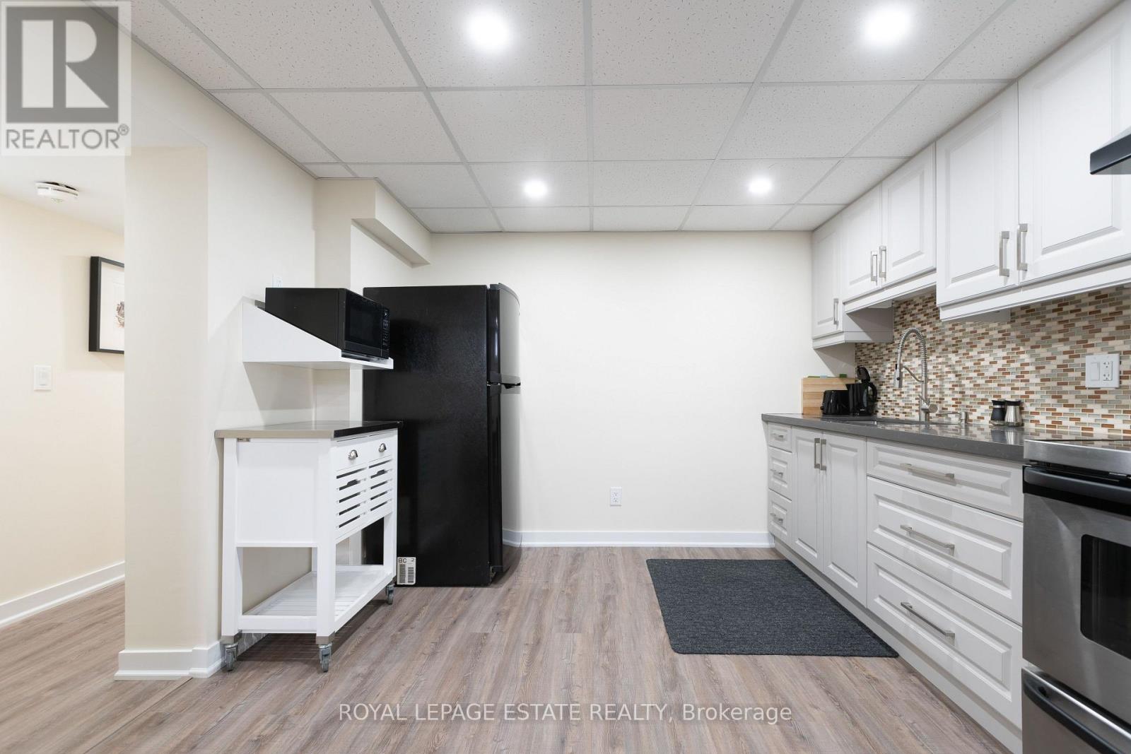 5 Barlow Road, Toronto, Ontario  M1G 2B3 - Photo 3 - E12681328