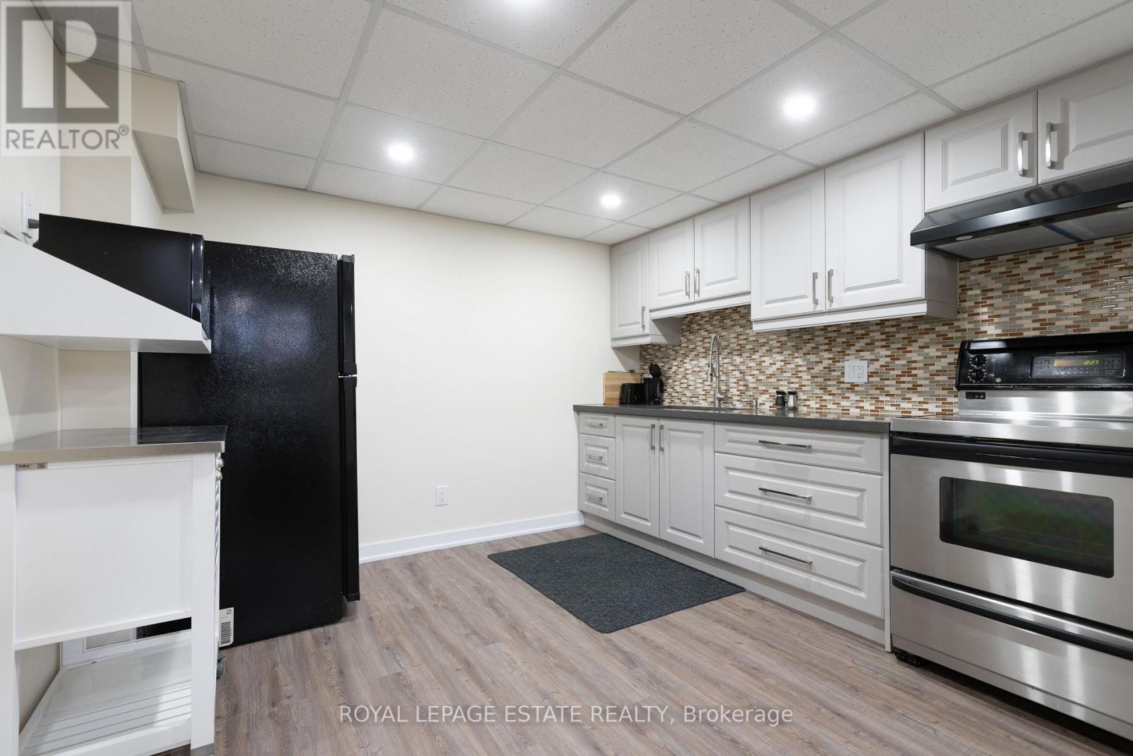 5 Barlow Road, Toronto, Ontario  M1G 2B3 - Photo 4 - E12681328