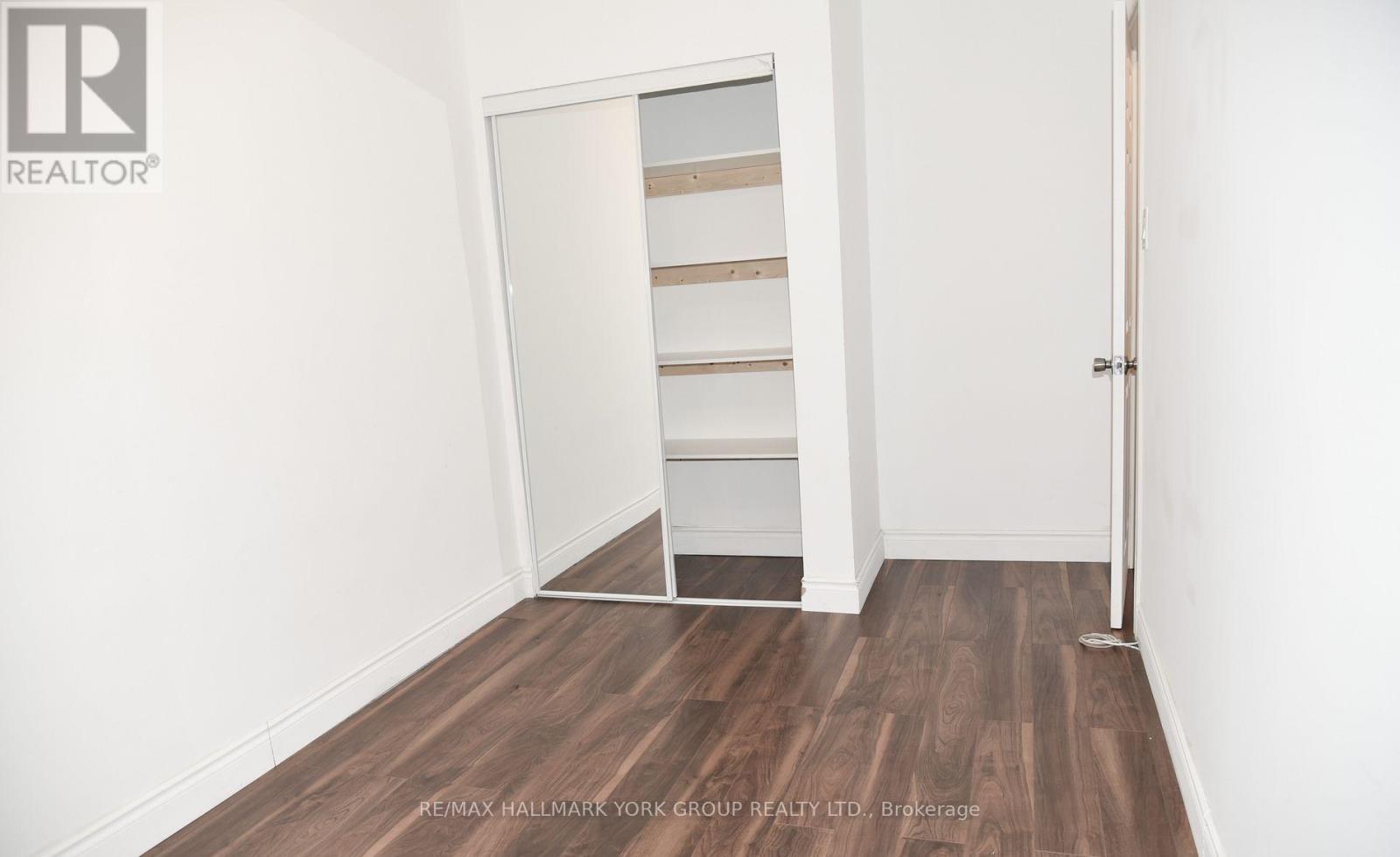 Main - 181 Penn Avenue S, Newmarket, Ontario  L3Y 2S4 - Photo 1 - N12681276