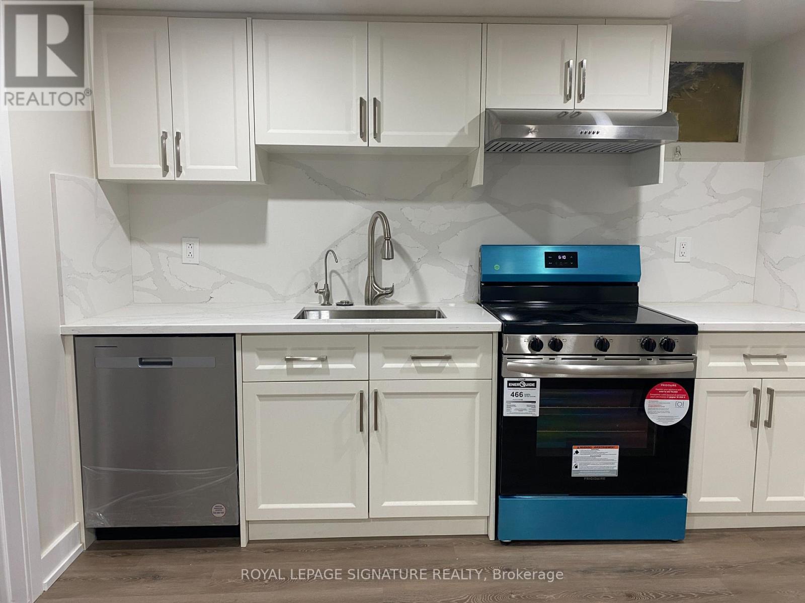 All Inclusive Basement - 523 Rupert Avenue, Whitchurch-Stouffville, Ontario  L4A 1V2 - Photo 4 - N12681290