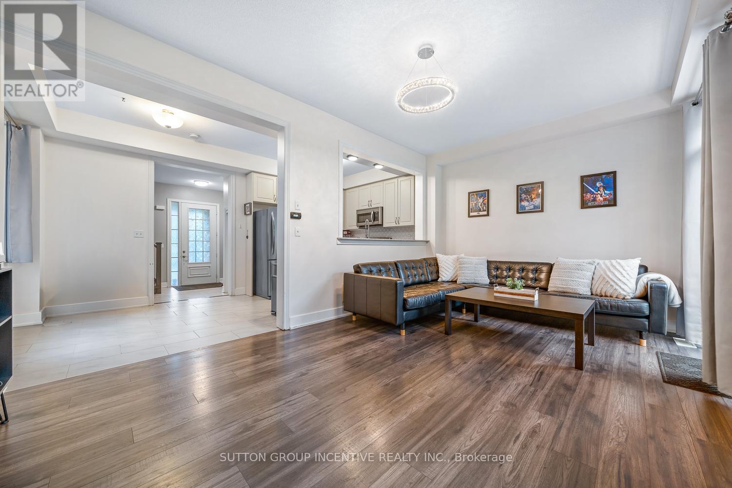 105 Collier Crescent, Essa (Angus), Ontario  L0M 1B5 - Photo 15 - N12681298