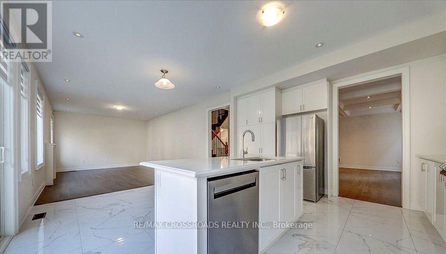 132 Ben Sinclair Avenue, East Gwillimbury (Queensville), Ontario  L4N 0Z2 - Photo 15 - N12681348