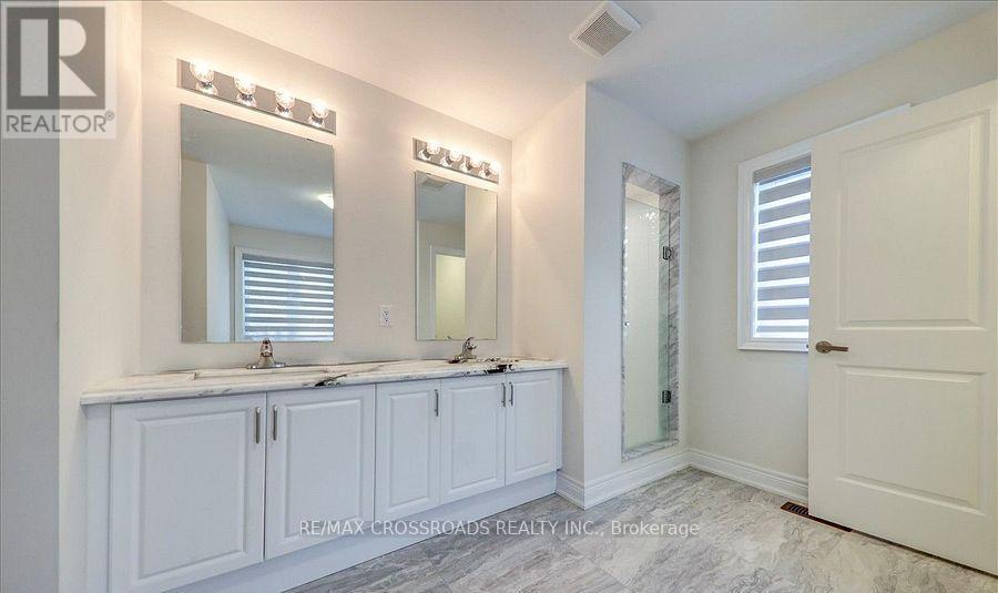 132 Ben Sinclair Avenue, East Gwillimbury (Queensville), Ontario  L4N 0Z2 - Photo 25 - N12681348