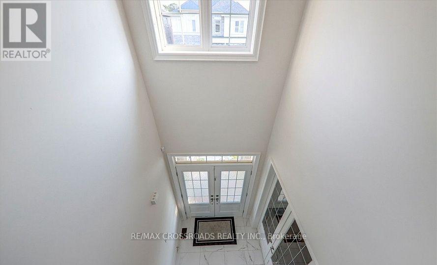 132 Ben Sinclair Avenue, East Gwillimbury (Queensville), Ontario  L4N 0Z2 - Photo 6 - N12681348