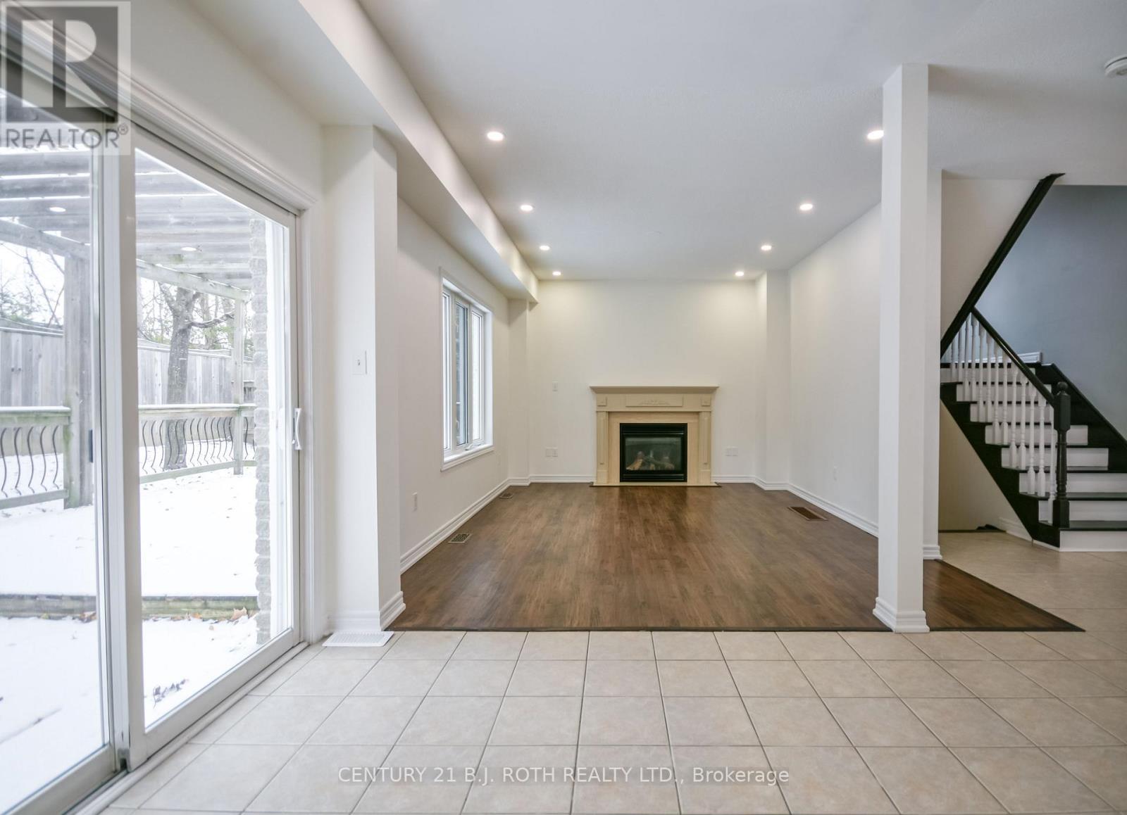 113 Livia Herman Way, Barrie (East Bayfield), Ontario  L4M 7K5 - Photo 11 - S12681296