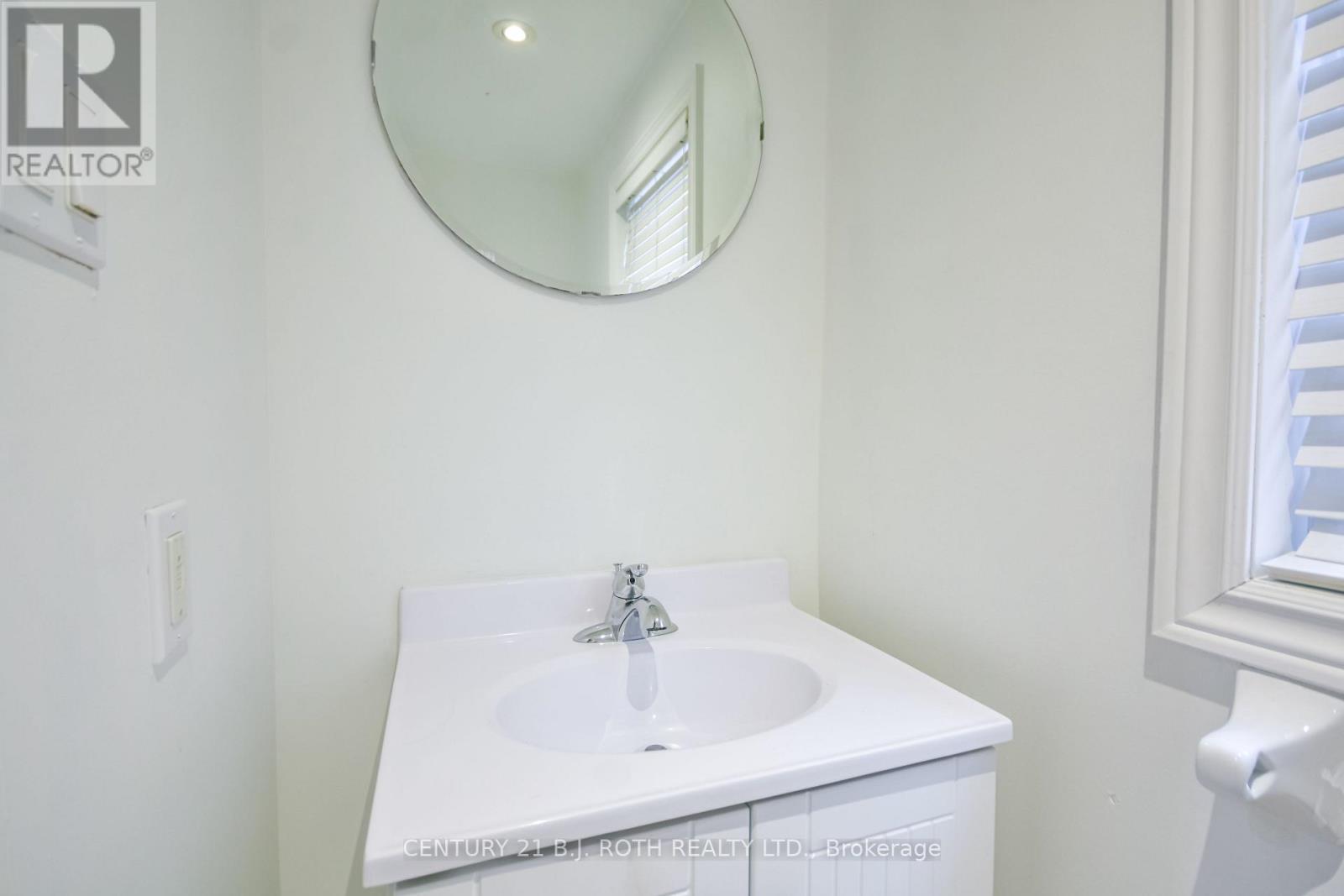 113 Livia Herman Way, Barrie (East Bayfield), Ontario  L4M 7K5 - Photo 7 - S12681296