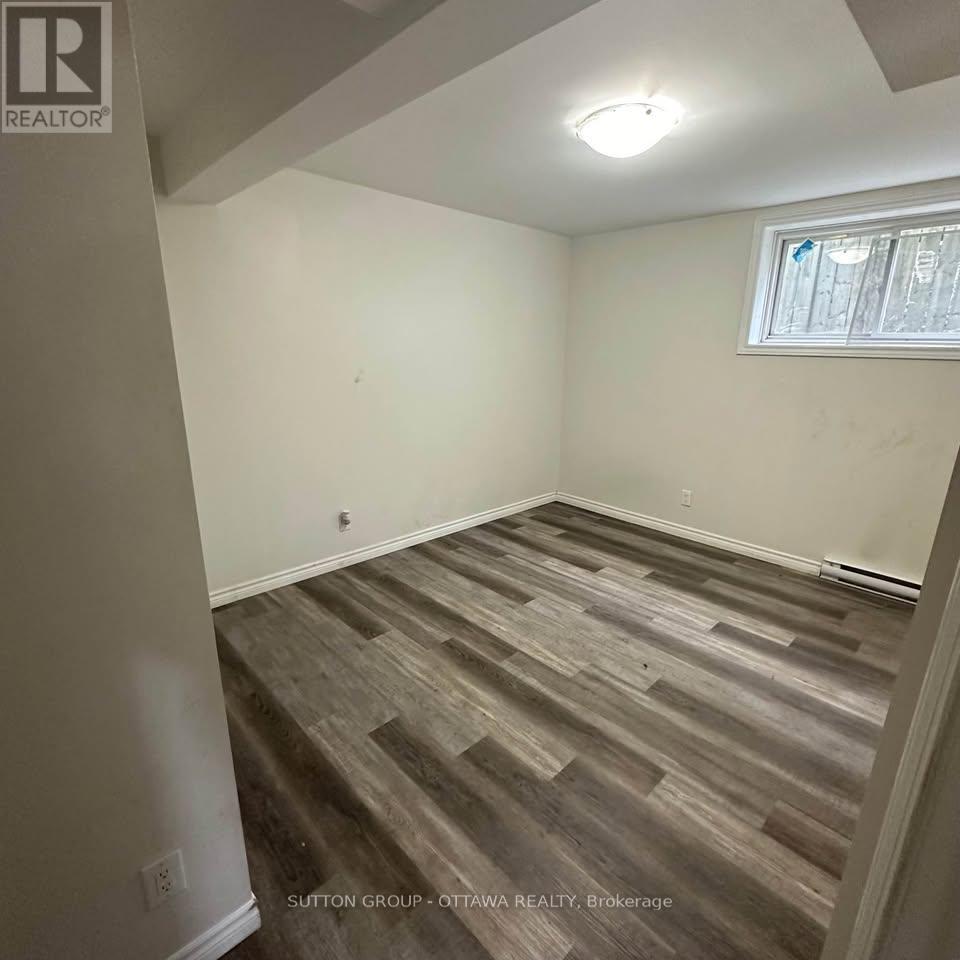 183 Presland Road, Ottawa, Ontario  K1K 2C1 - Photo 8 - X12680240