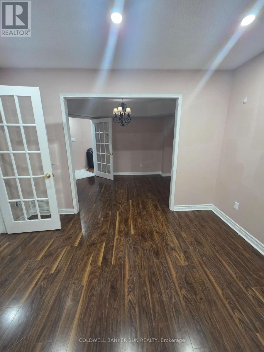 81 Peace Valley Crescent, Brampton (Sandringham-Wellington), Ontario  L6R 1G4 - Photo 2 - W12681294