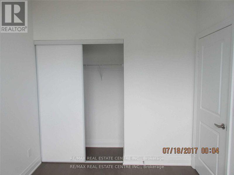 506 - 55 Speers Road, Oakville, Ontario  L6K 3R6 - Photo 8 - W12681332