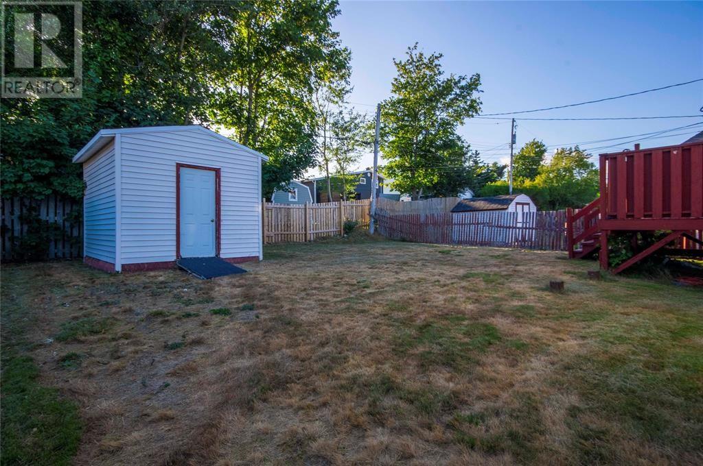 30a Lloyd Crescent, St. John's, Newfoundland & Labrador    - Photo 3 - 1293607