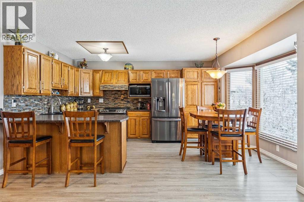 16 Bedwood Rise Ne, Calgary, Alberta  T2K 2T6 - Photo 3 - A2277584