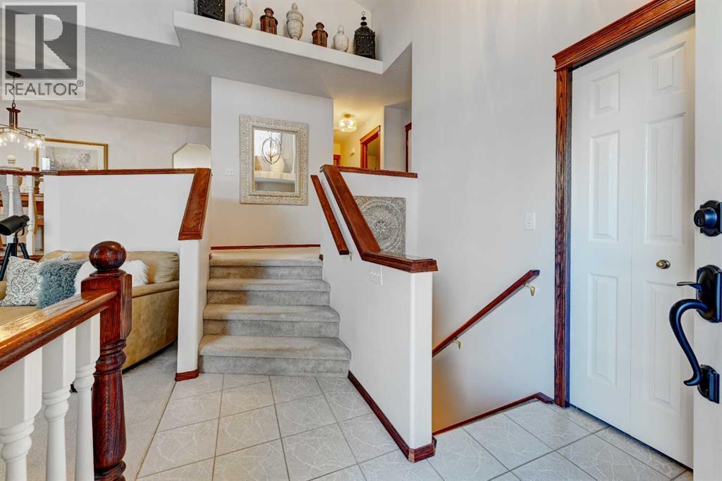 6558 Sierra Morena Boulevard Sw, Calgary, Alberta  T3H 3R3 - Photo 3 - A2278161