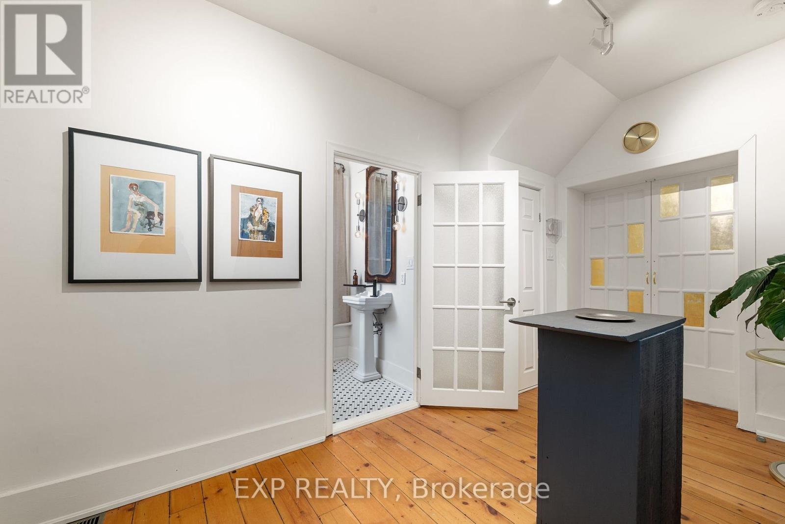 297 Main Street, Prince Edward County, Ontario  K0K 1G0 - Photo 14 - X12681552