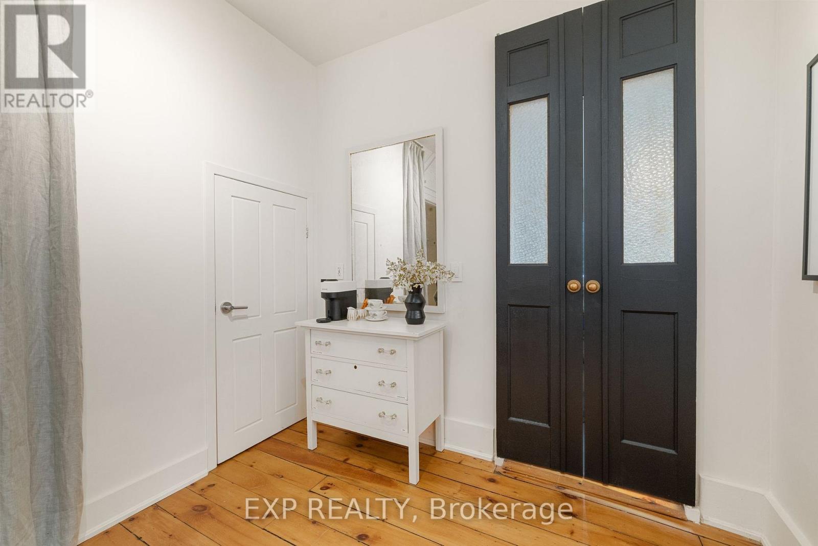 297 Main Street, Prince Edward County, Ontario  K0K 1G0 - Photo 16 - X12681552