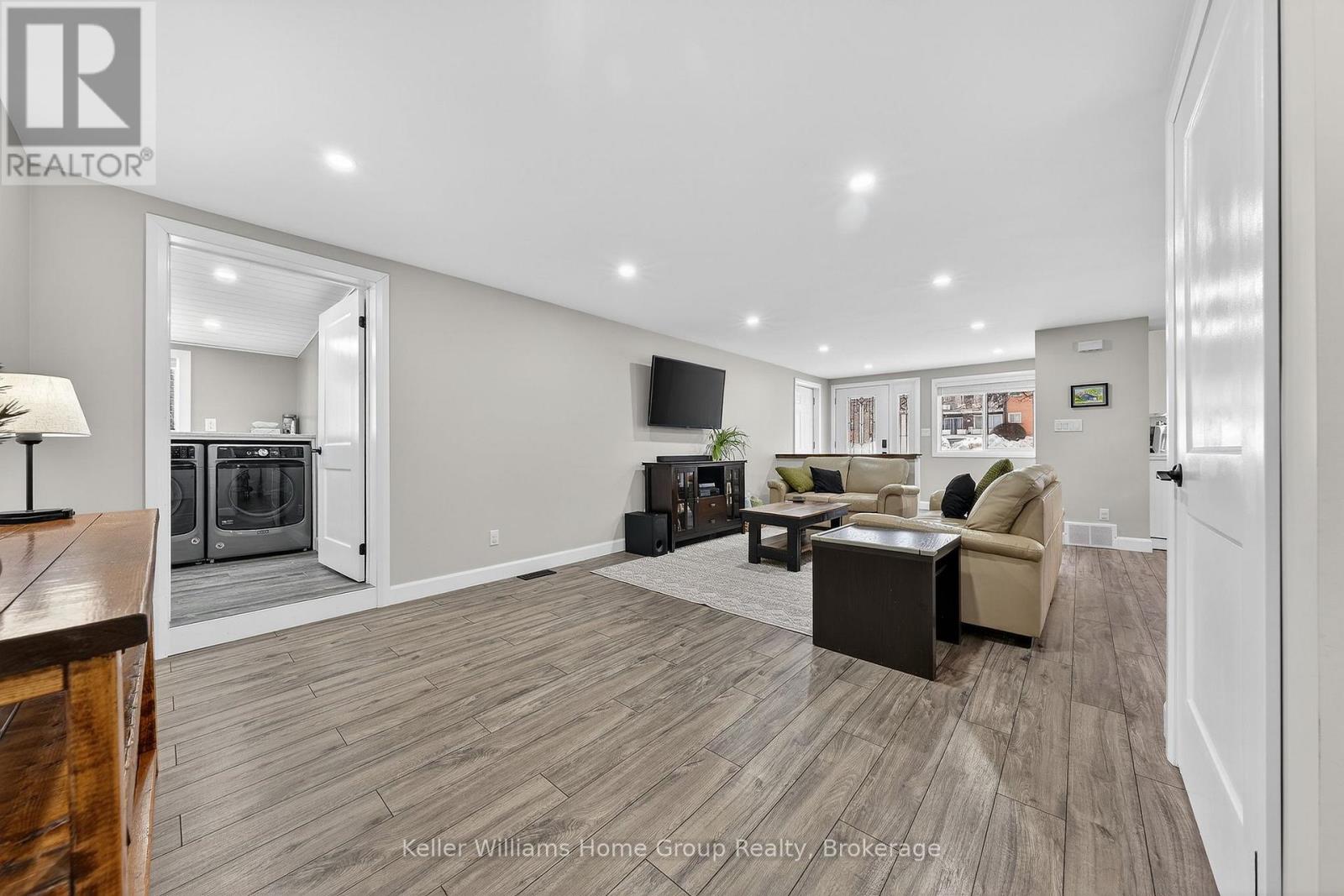 7 Normandy Drive, Guelph (St. George's), Ontario  N1E 2P2 - Photo 14 - X12681432