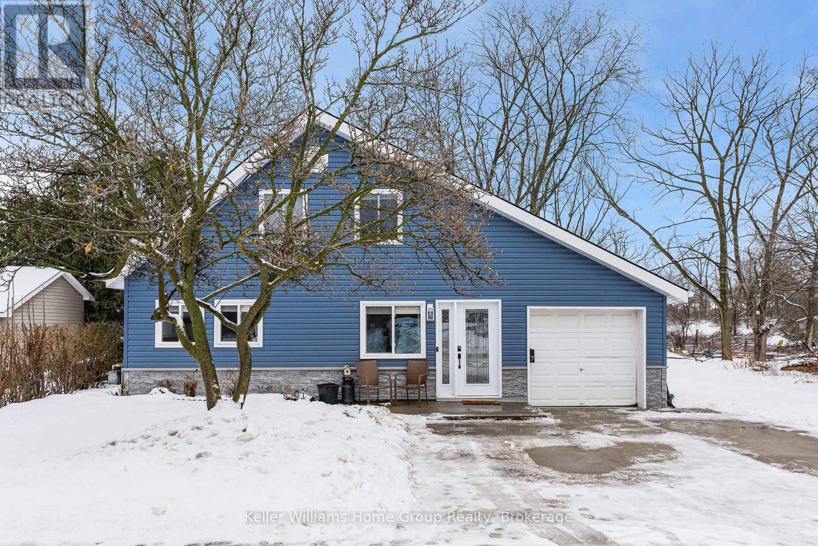 7 Normandy Drive, Guelph (St. George's), Ontario  N1E 2P2 - Photo 2 - X12681432