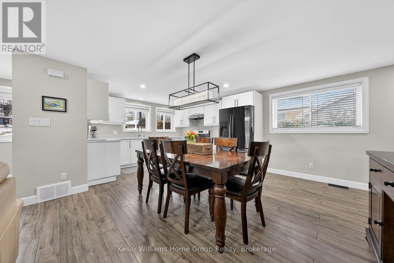 7 Normandy Drive, Guelph (St. George's), Ontario  N1E 2P2 - Photo 8 - X12681432