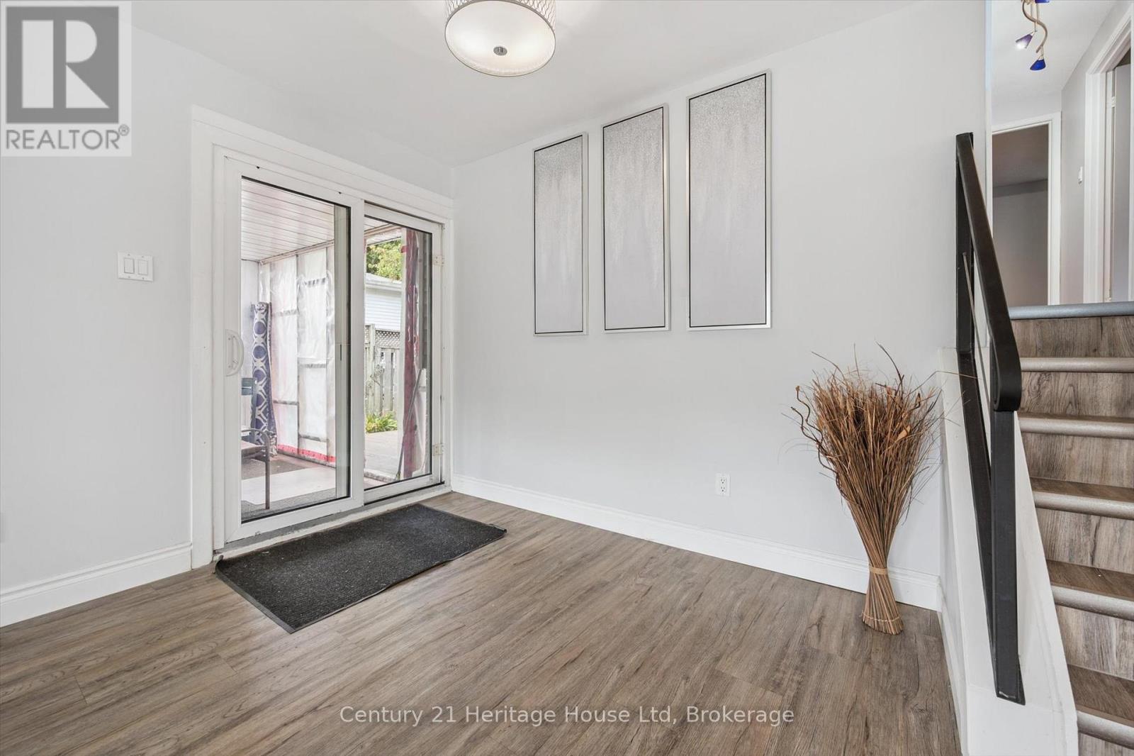 378 West Acres Drive, Guelph, Ontario  N1H 7A8 - Photo 11 - X12681494