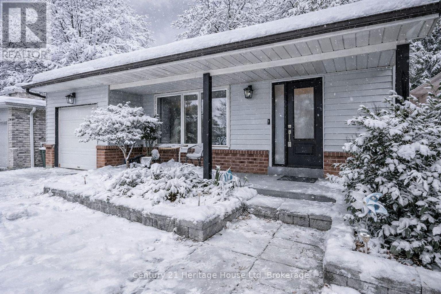 378 West Acres Drive, Guelph, Ontario  N1H 7A8 - Photo 2 - X12681494