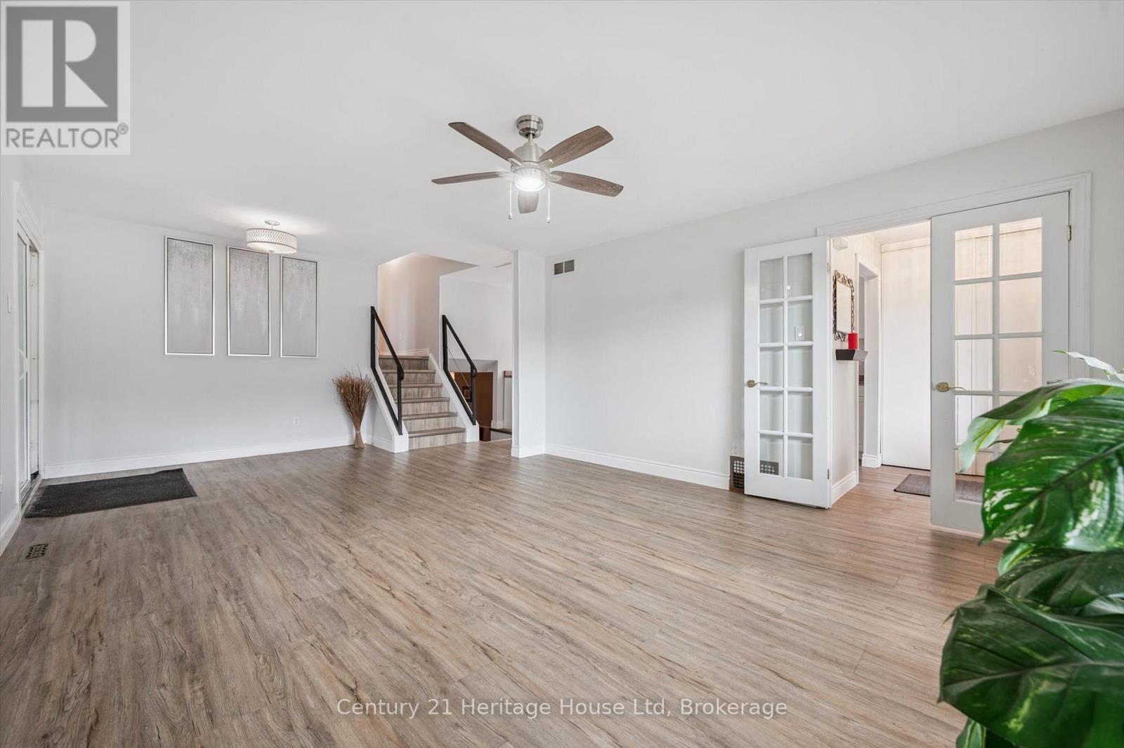 378 West Acres Drive, Guelph, Ontario  N1H 7A8 - Photo 9 - X12681494