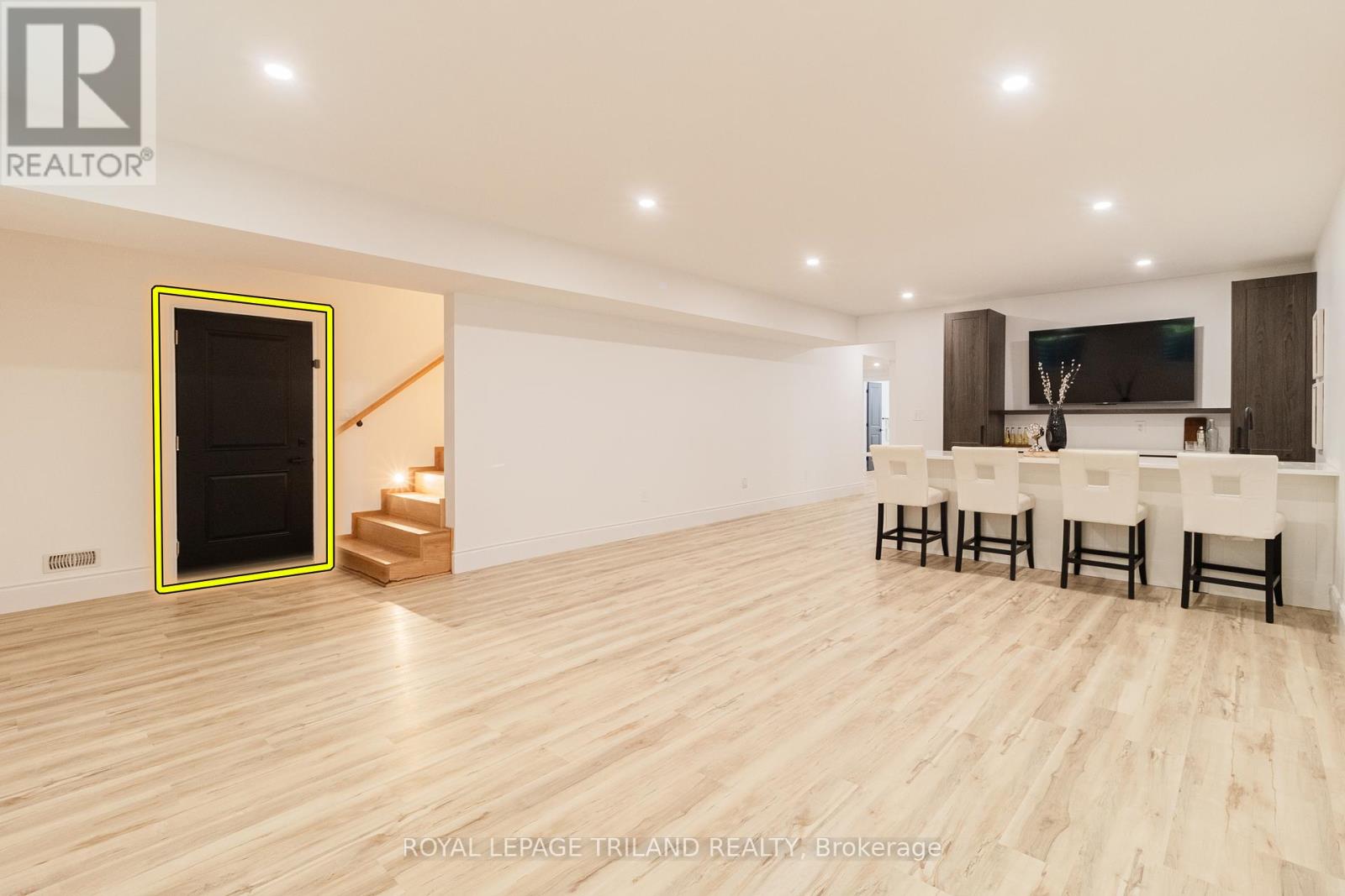 10175 Merrywood Drive, Lambton Shores, Ontario  N0M 1T0 - Photo 30 - X12681430