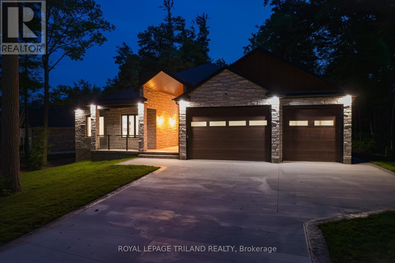 10175 Merrywood Drive, Lambton Shores, Ontario  N0M 1T0 - Photo 39 - X12681430