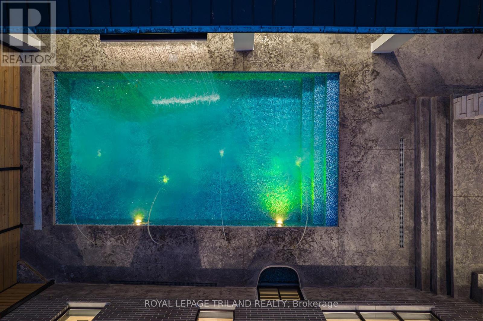 10175 Merrywood Drive, Lambton Shores, Ontario  N0M 1T0 - Photo 47 - X12681430