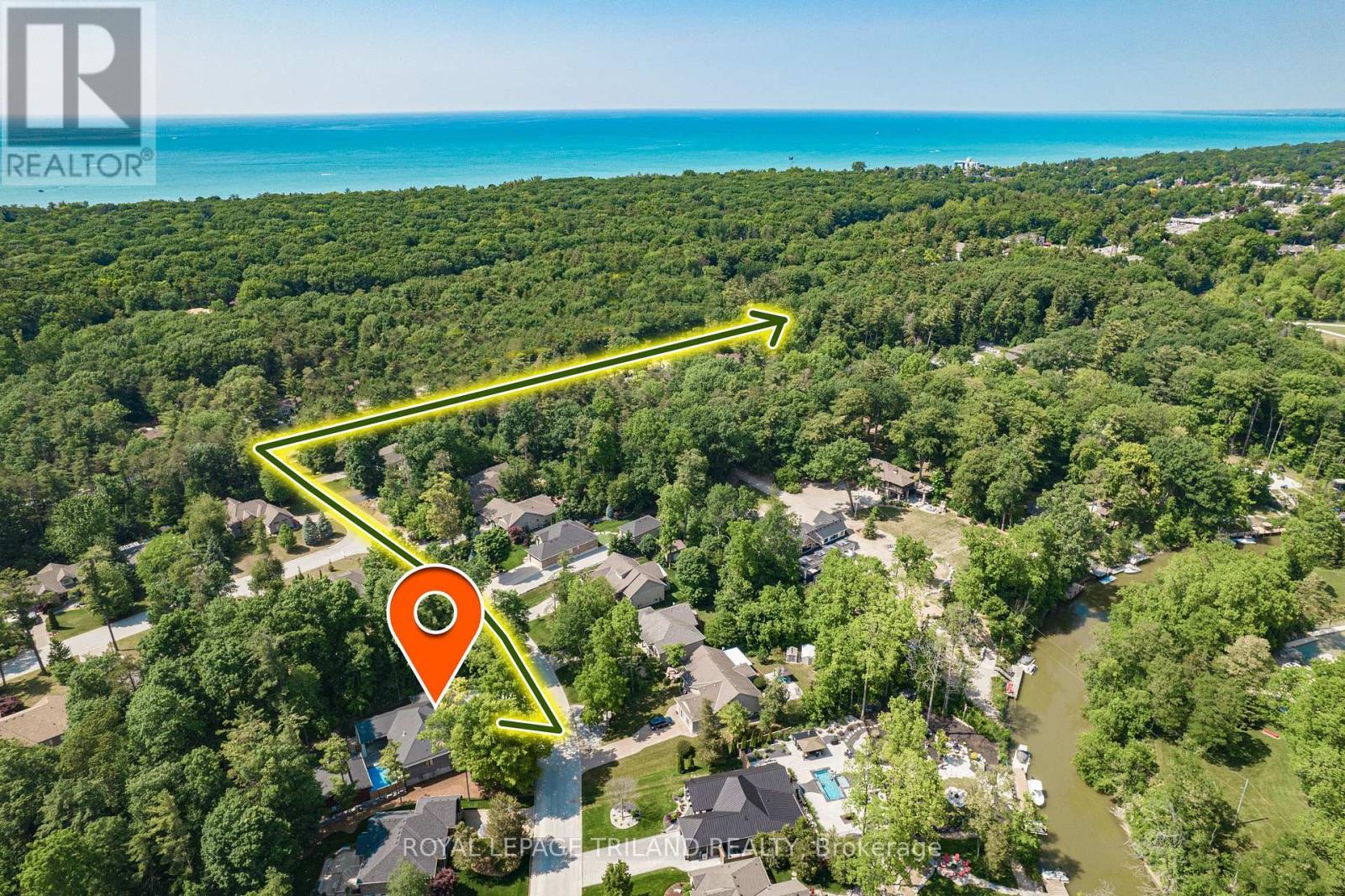 10175 Merrywood Drive, Lambton Shores, Ontario  N0M 1T0 - Photo 50 - X12681430